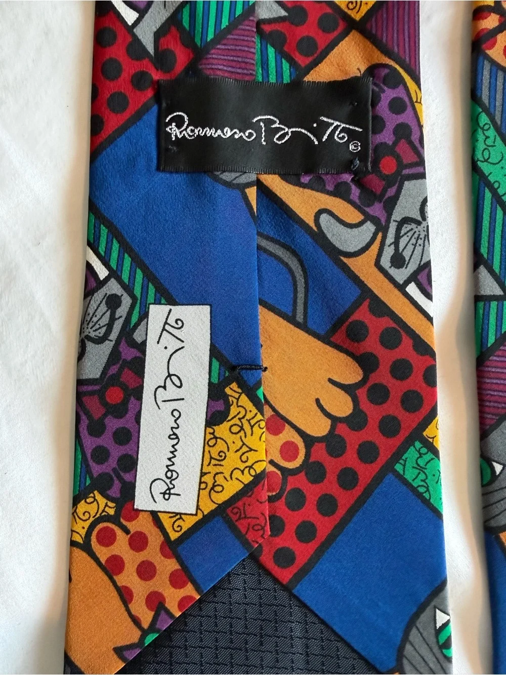 Romero Britto add vibrant